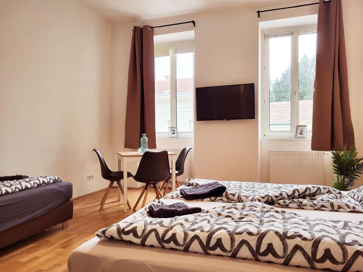 Floridsdorfer Apartment - Free Highspeed-Internet Wina Bagian luar foto