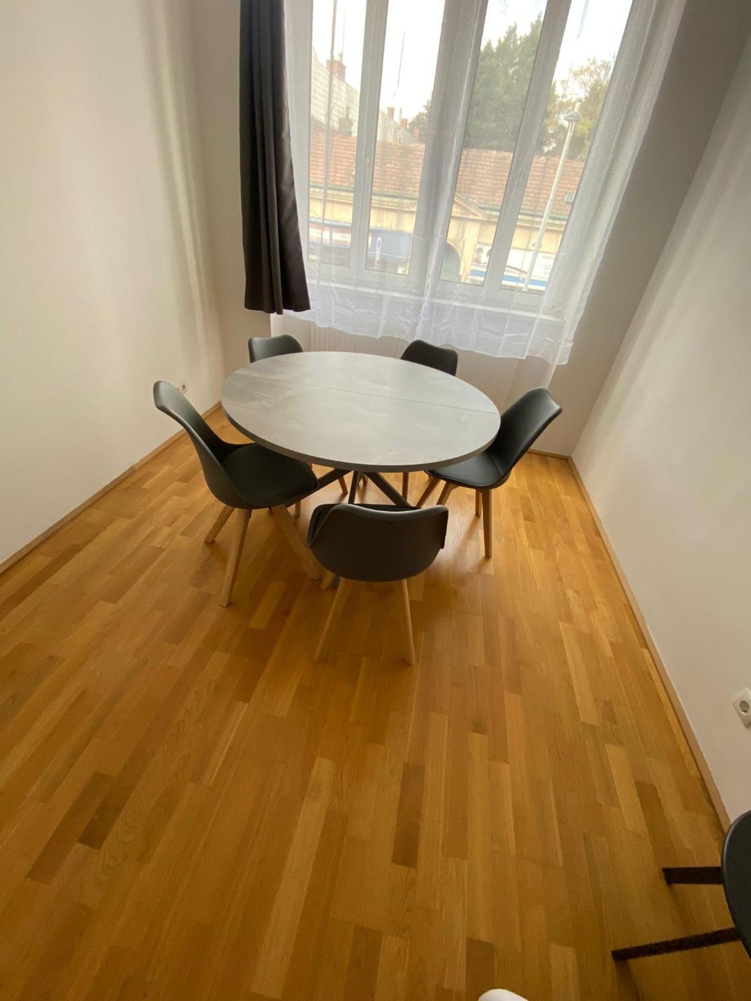Floridsdorfer Apartment - Free Highspeed-Internet Wina Bagian luar foto